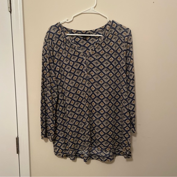Lucky brand long sleeve top - Picture 2 of 3